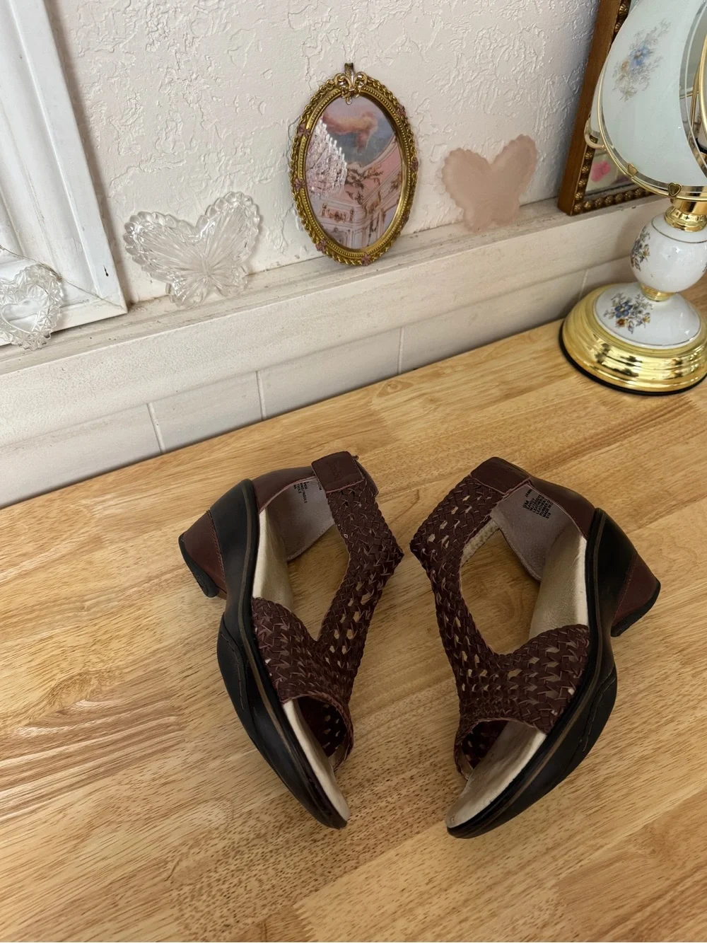 Whimsical 2000’s Jambu Brown Woven Leather Sport Wedge Sandals Size 9 Comfort